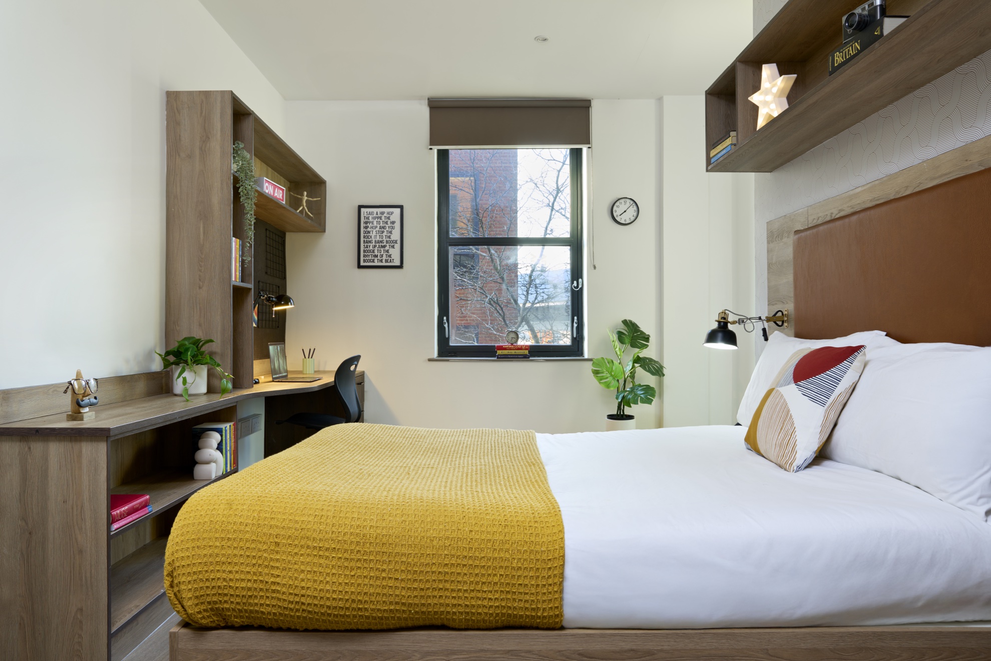 Student Castle Reading Gold Studio Terrace Bedroom