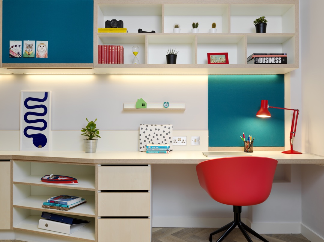 Student Castle Cambridge Beaumont Flat Desk